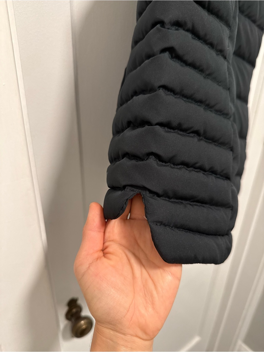 Lands’ End Black Down Puffer Vest Women’s XS Full Zip Quilted - Picture 8 of 16